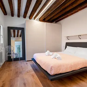 https://residenza-riccardo.hotelinveneto.com